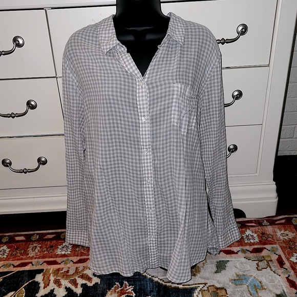 Old Navy Tops - 3/$10 🤍Old Navy White Taupe Plaid Striped Button Down Long Sleeve Semi Sheer